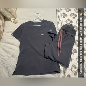 Figs size small top and bottom scrubs